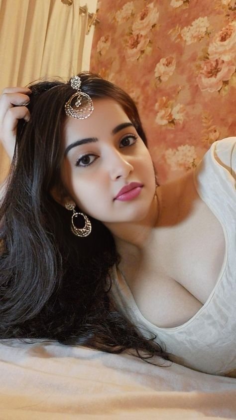 Cute Girl Pic, Images and Photos