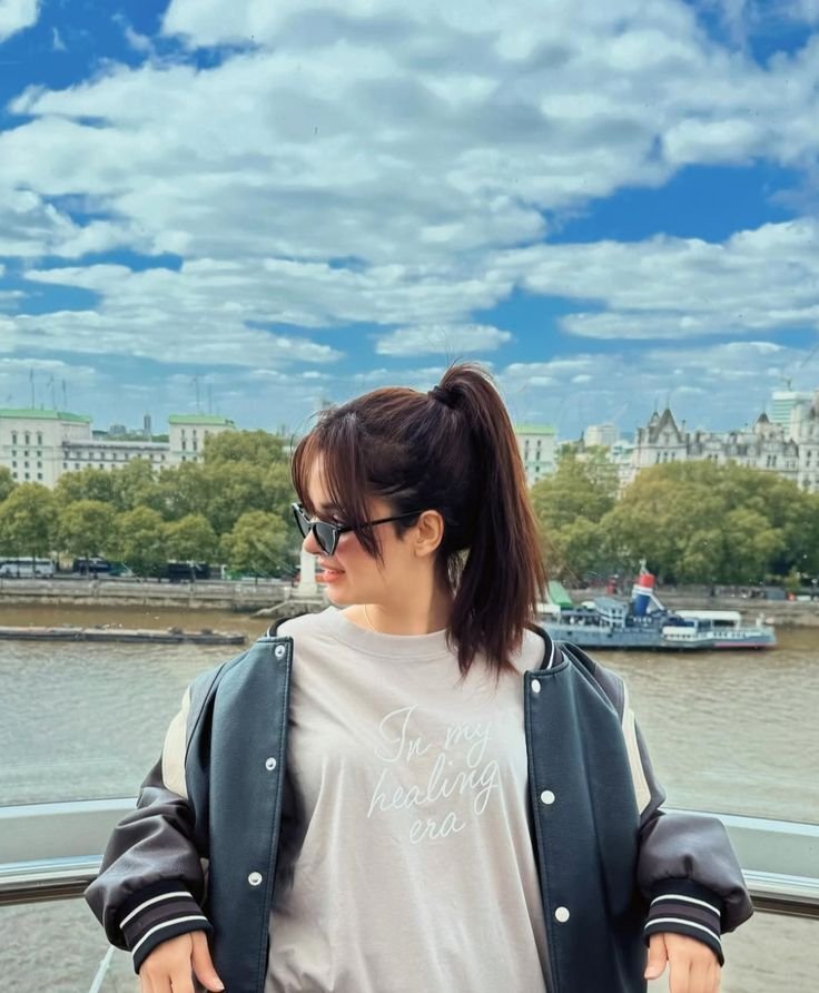 WhatsApp DP Images for Boys & Girls
