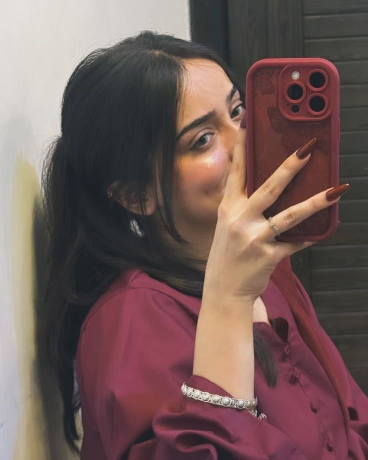 Mirror Selfie DP, Images and Photos