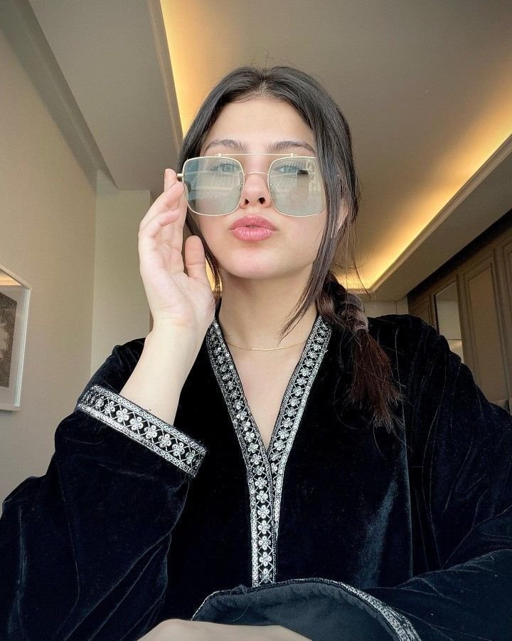 Instagram DP for Girls & Boys
