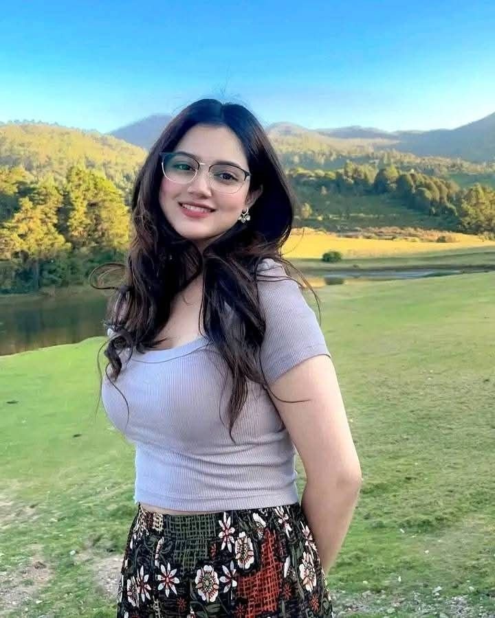 Cute Girl Pic, Images and Photos