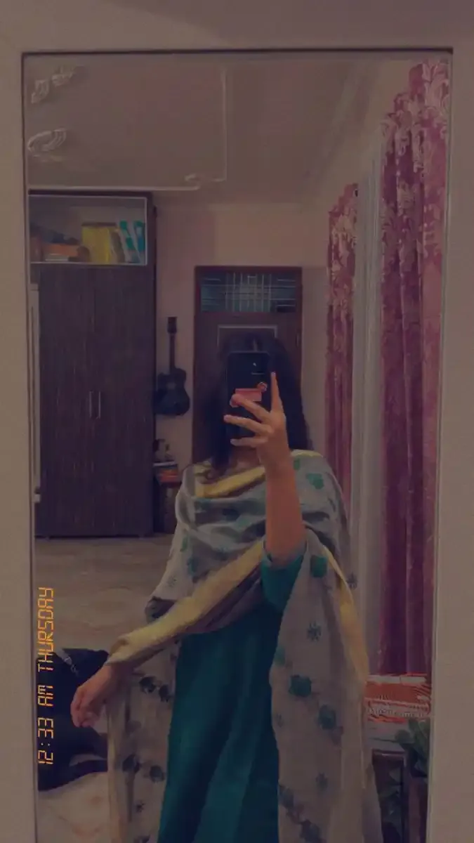 Mirror Selfie DP, Images and Photos