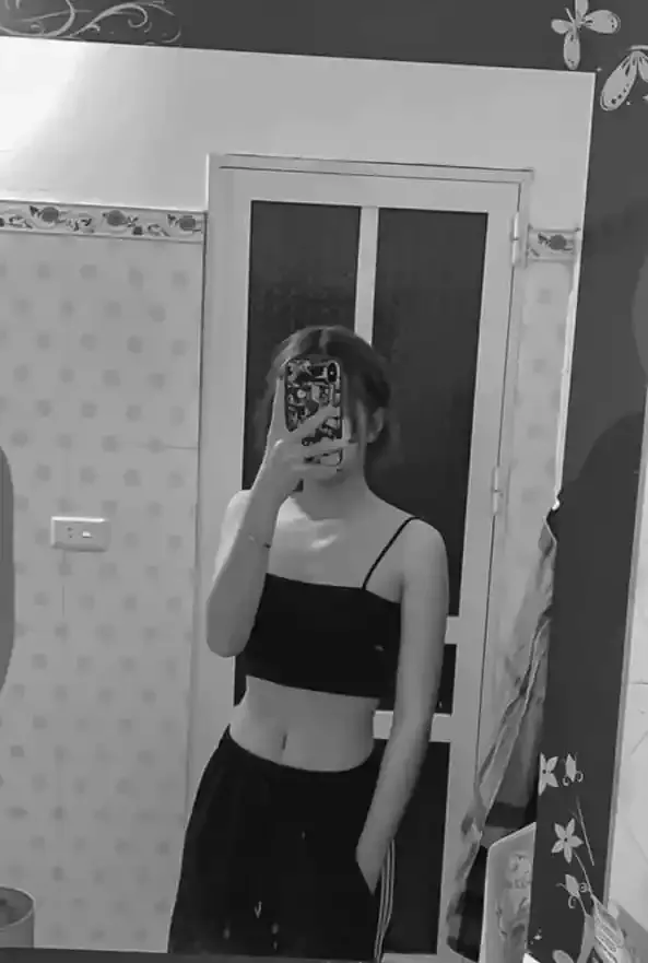 Mirror Selfie DP, Images and Photos