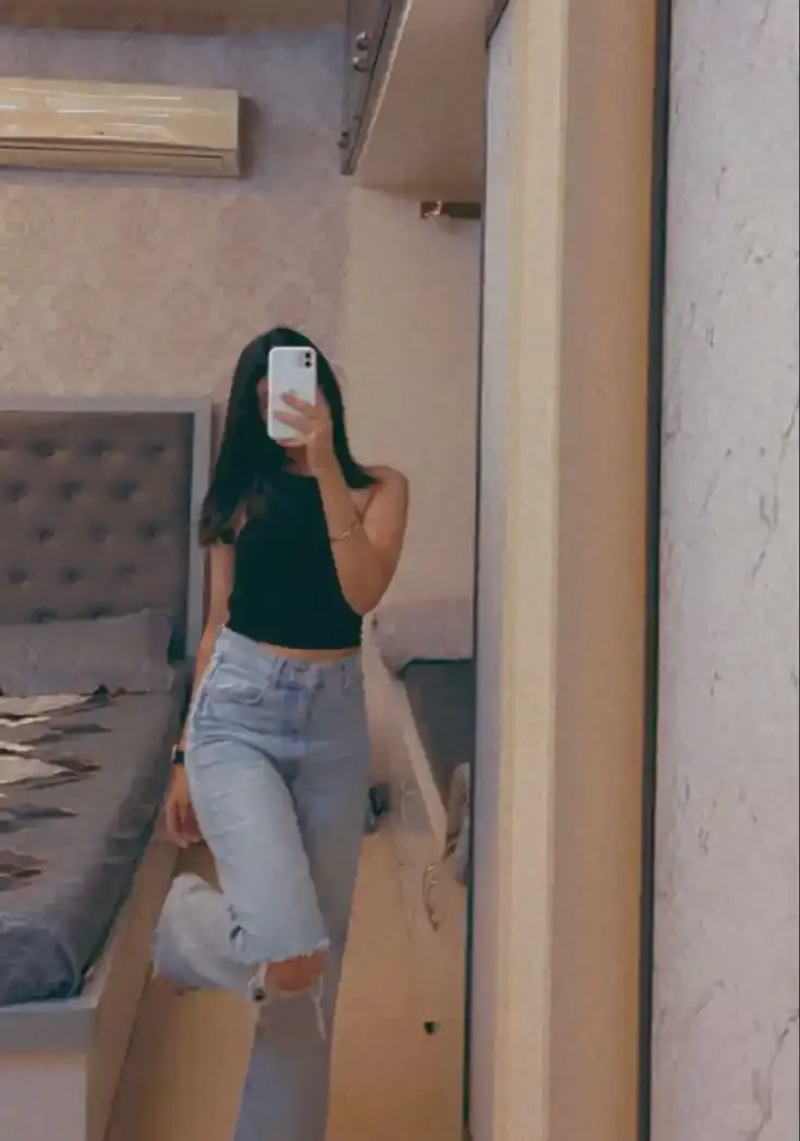 Mirror Selfie DP, Images and Photos