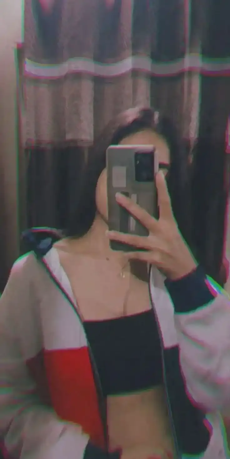Mirror Selfie DP, Images and Photos