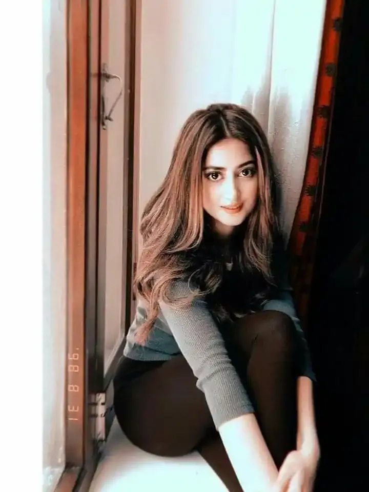 Cute Girl Pic, Images and Photos