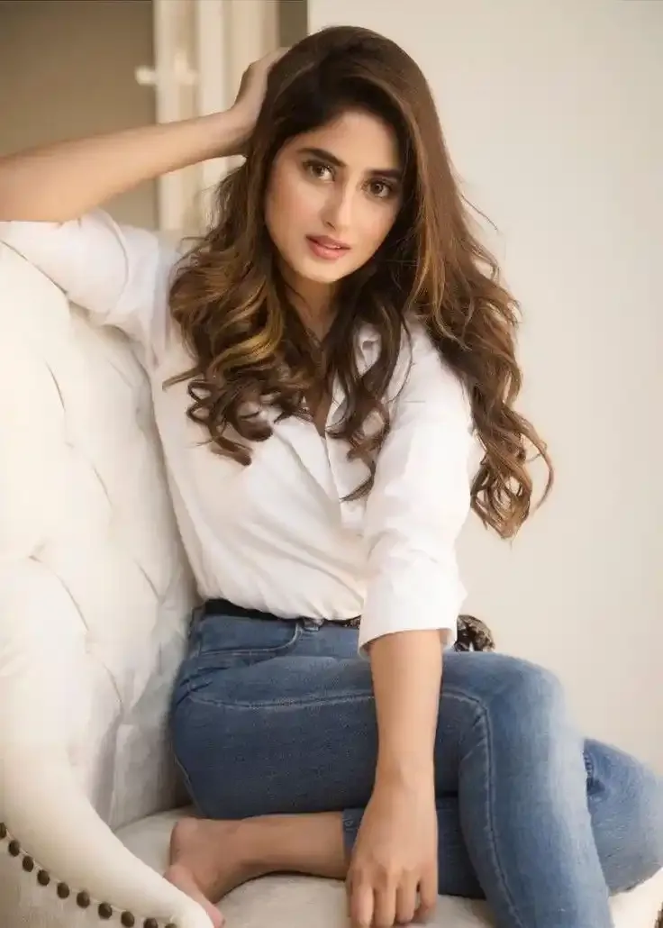 Cute Girl Pic, Images and Photos