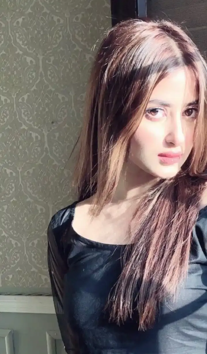 Cute Girl Pic, Images and Photos