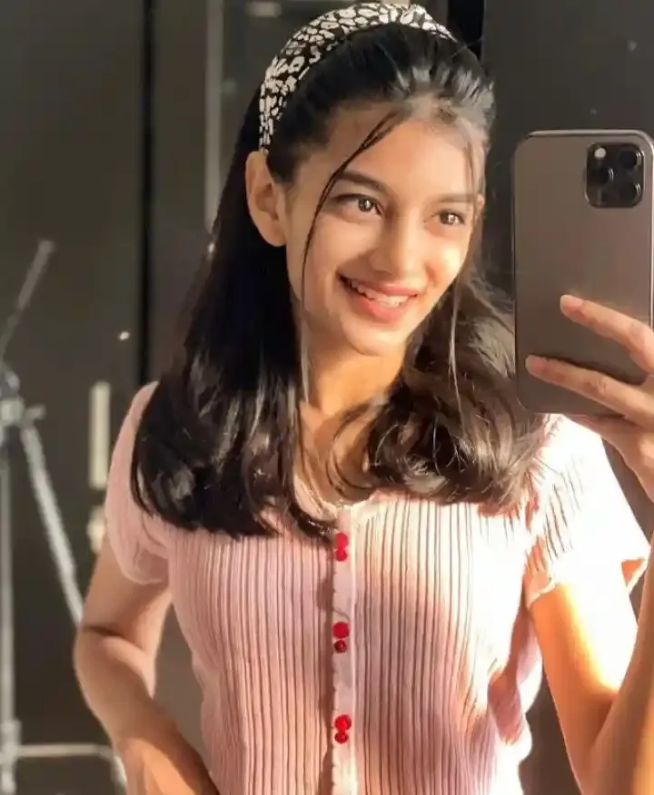 Instagram DP for Girls & Boys