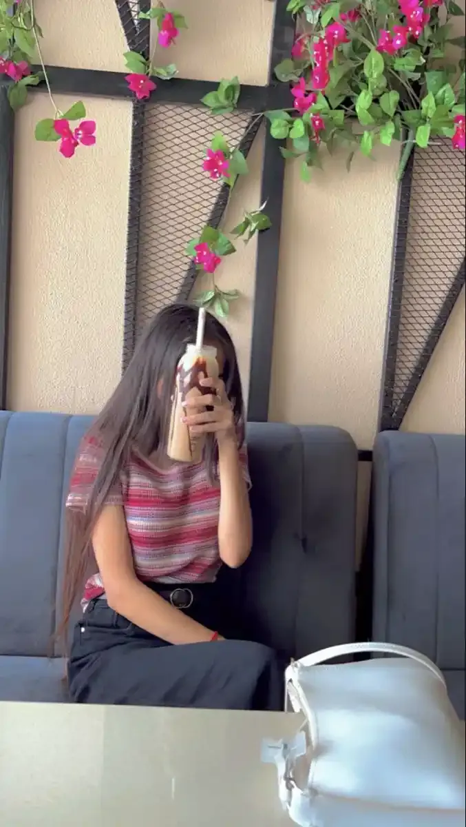 Mirror Selfie DP, Images and Photos