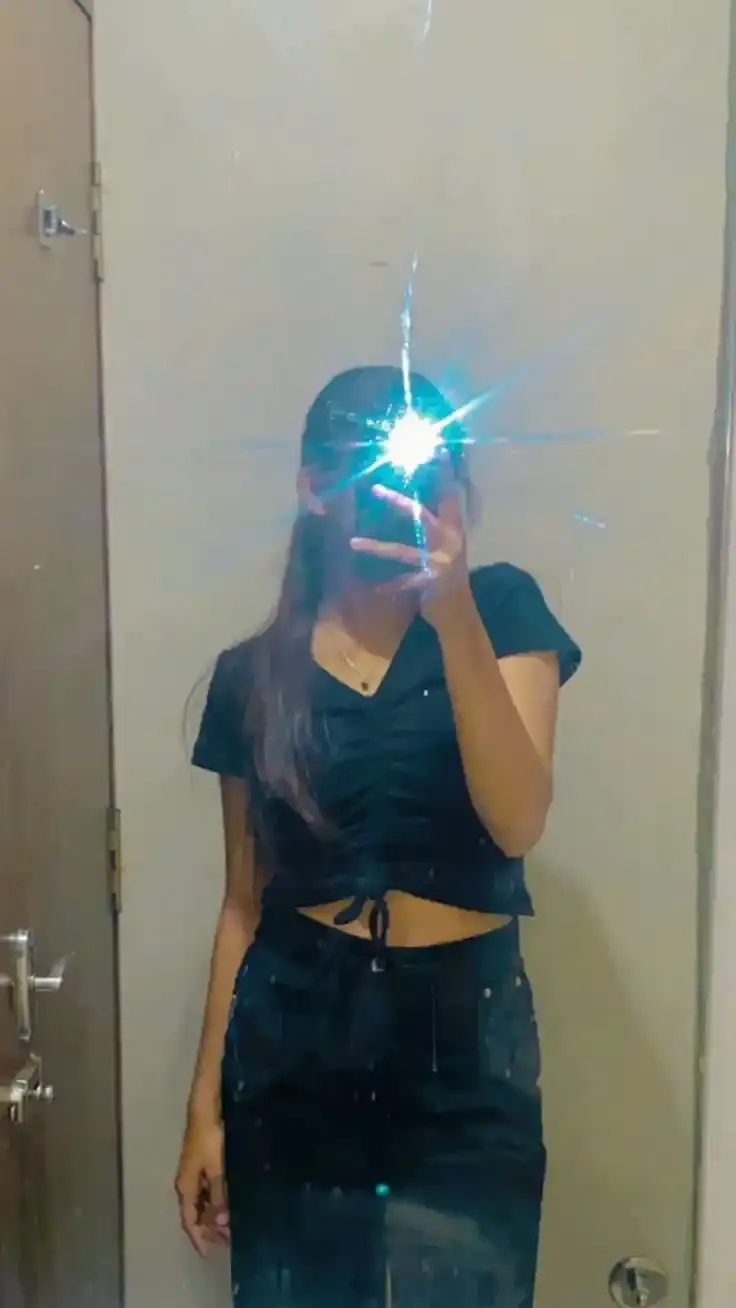 Mirror Selfie DP, Images and Photos