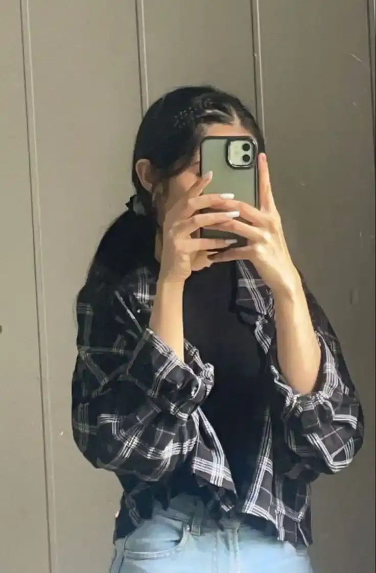 Mirror Selfie DP, Images and Photos